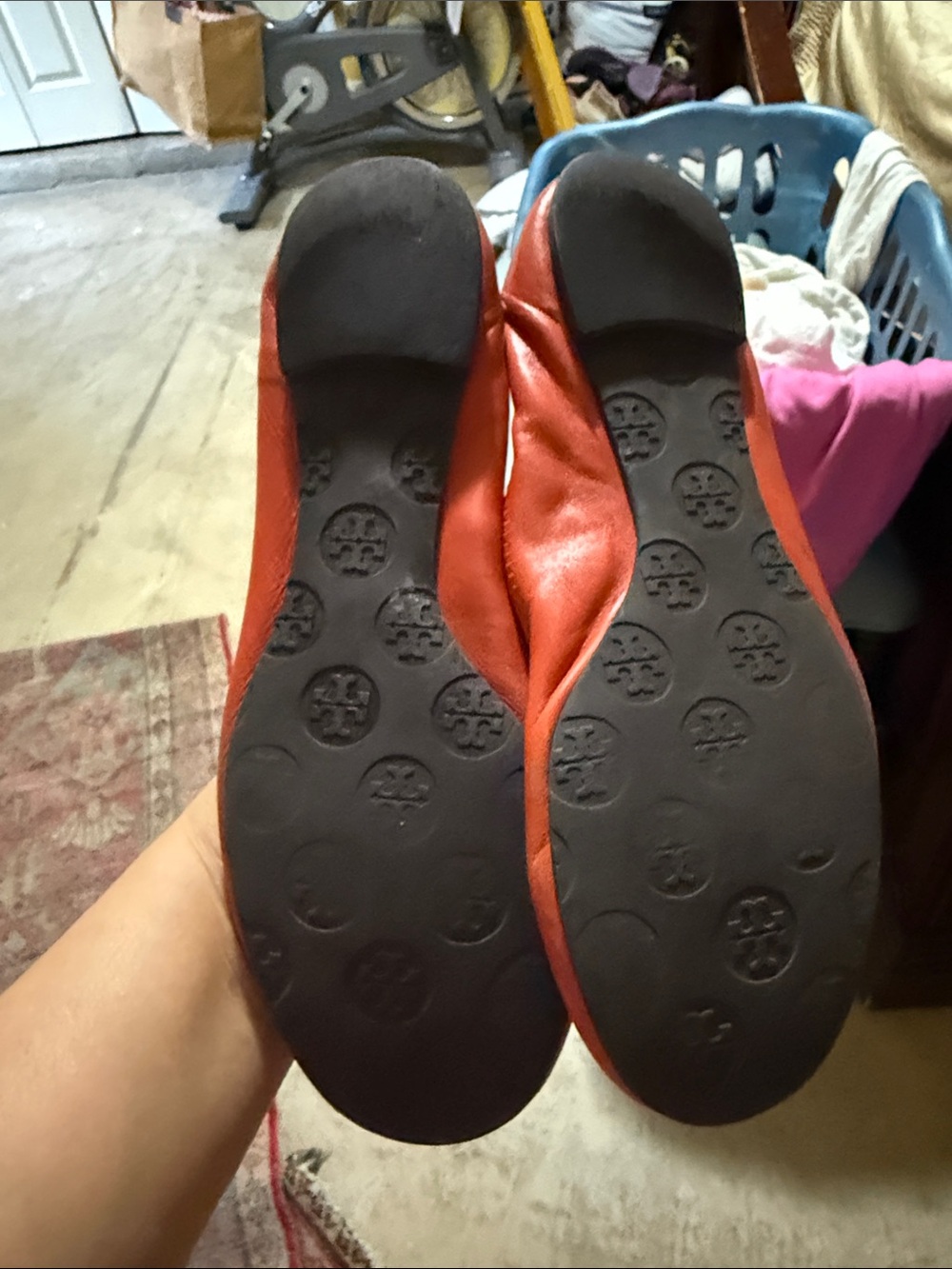Tory Burch Coral Red Leather Logo Ballet Flats - Picture 5 of 5